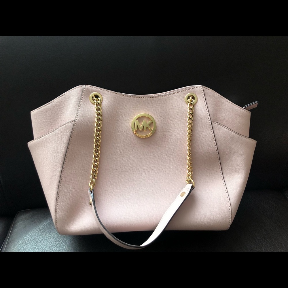 Michael kors zipper tote - very good condition